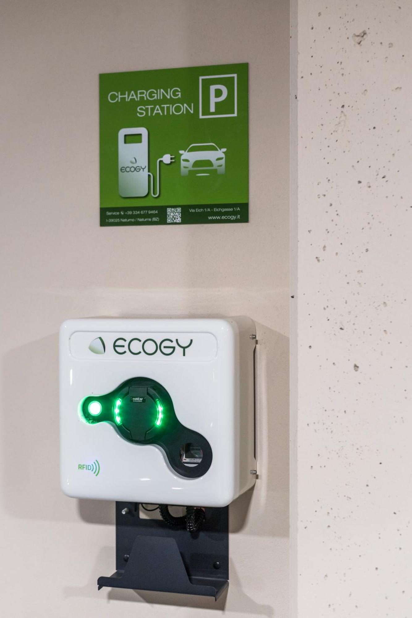 ホテル アルペンロイヤル カステルロット エクステリア 写真